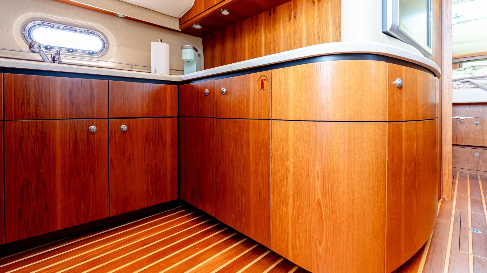 2007 Tiara Yachts 4300 Sovran