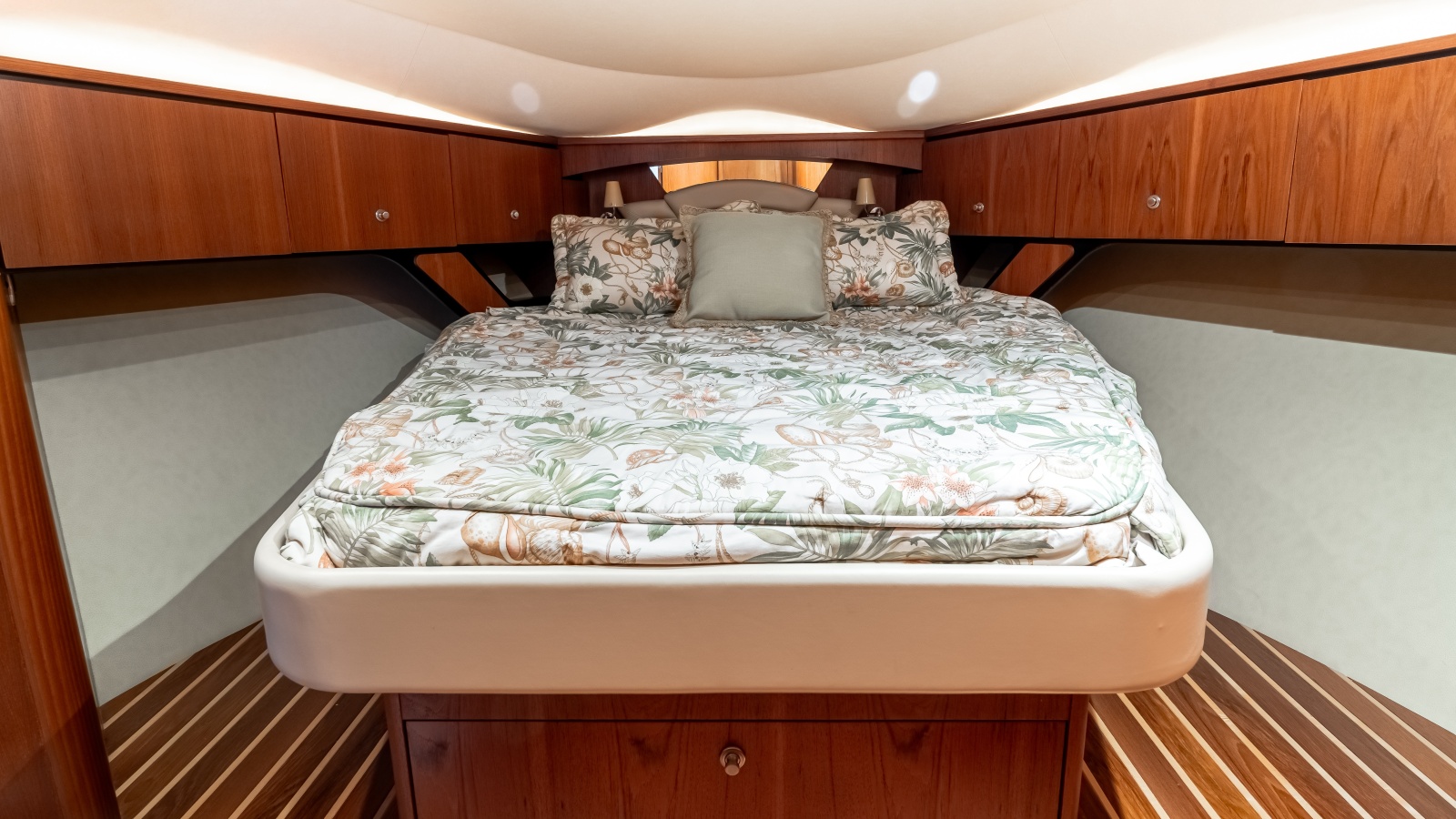 2007 Tiara Yachts 4300 Sovran