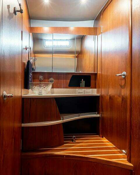 43ft Tiara Yachts Yacht For Sale