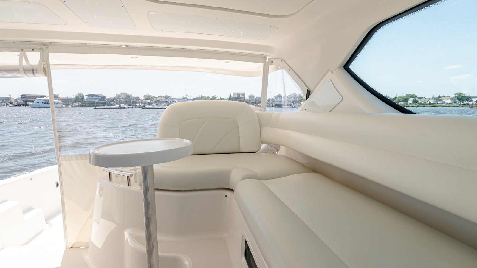 2007 Tiara Yachts 4300 Sovran