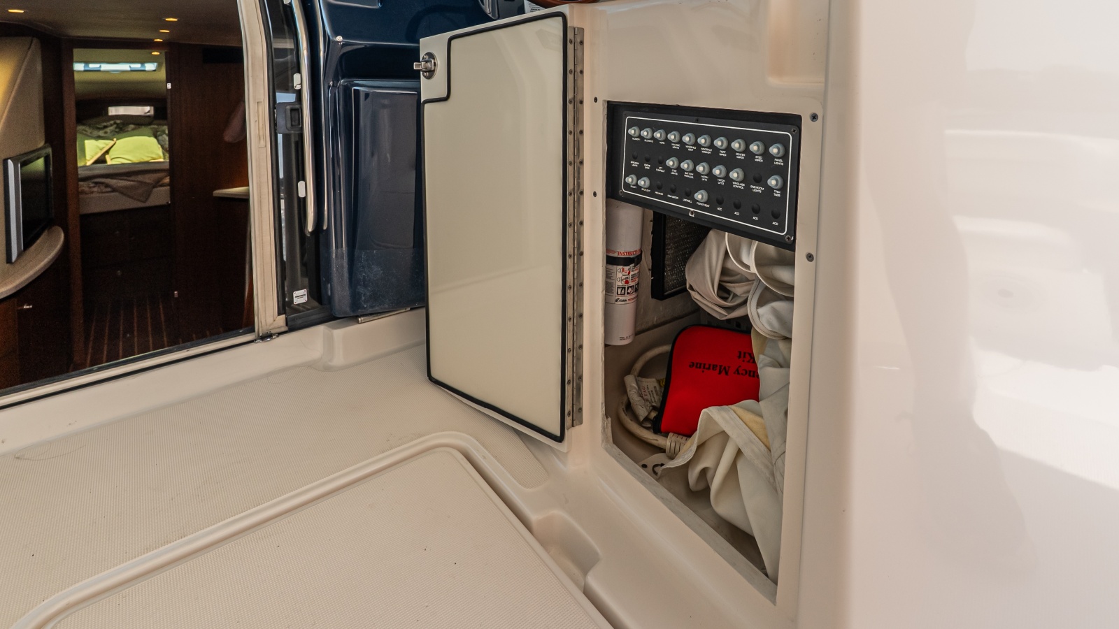 2007 Tiara Yachts 4300 Sovran