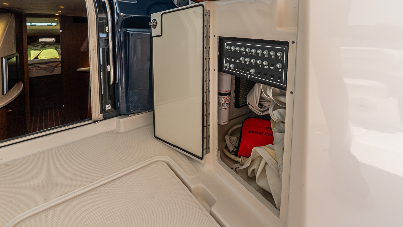 2007 Tiara Yachts 4300 Sovran