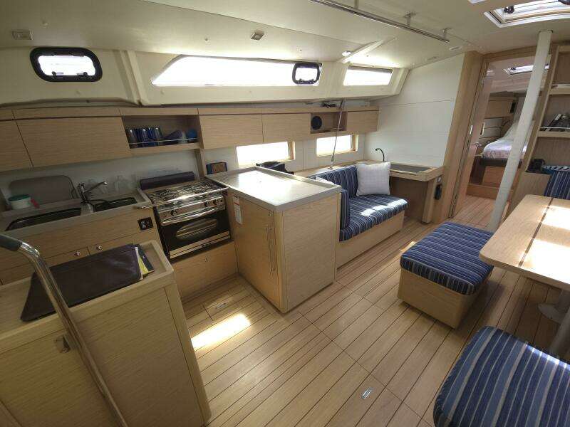 OFF PISTE 46ft Beneteau Yacht For Sale