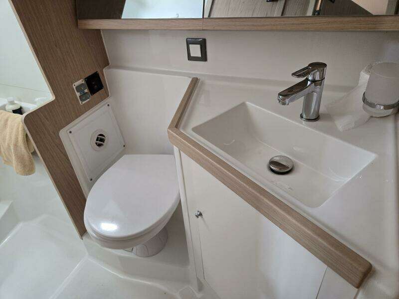 OFF PISTE 46ft Beneteau Yacht For Sale