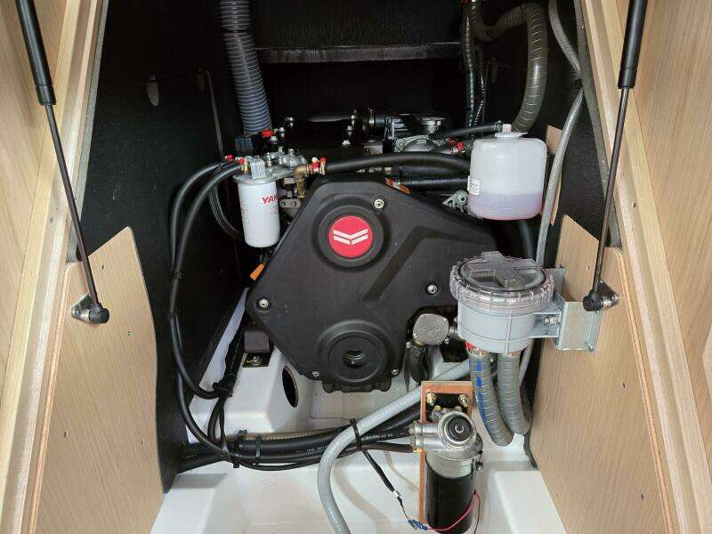 OFF PISTE 46ft Beneteau Yacht For Sale
