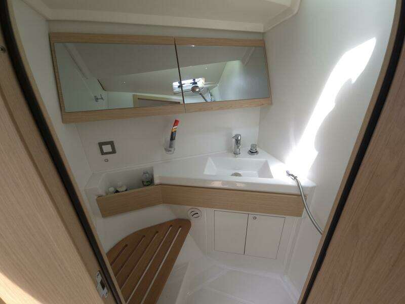OFF PISTE 46ft Beneteau Yacht For Sale