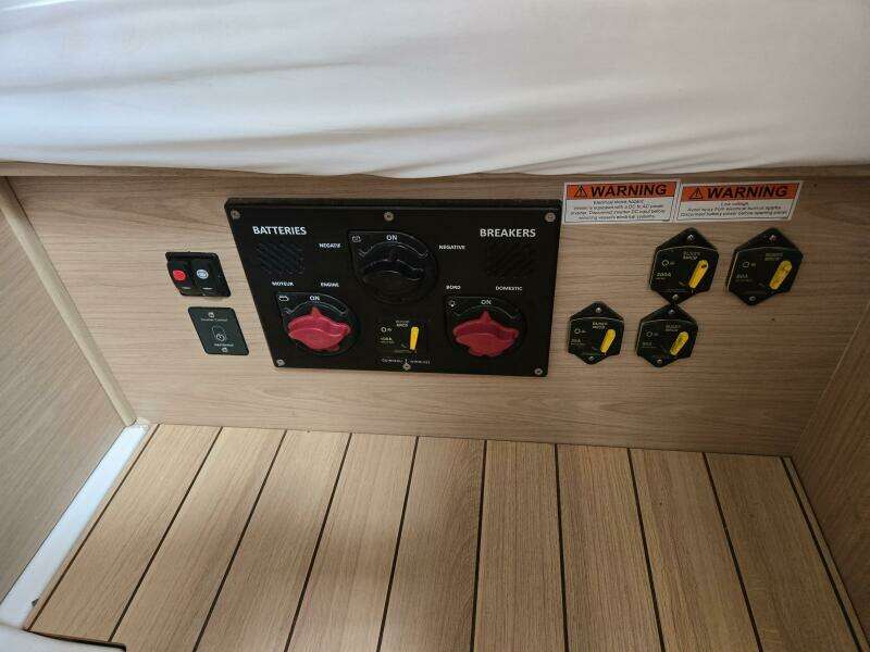 OFF PISTE 46ft Beneteau Yacht For Sale