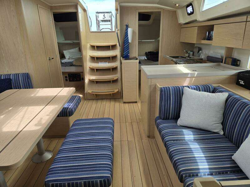 OFF PISTE 46ft Beneteau Yacht For Sale