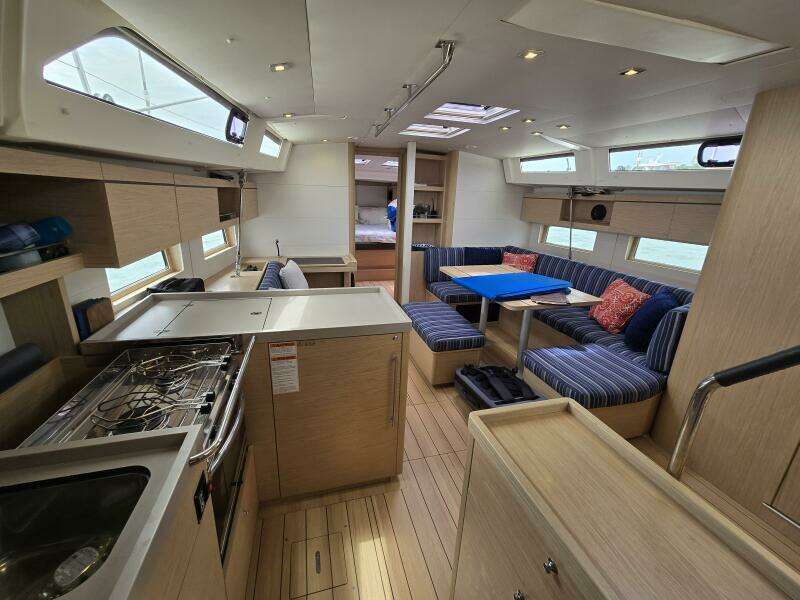 OFF PISTE 46ft Beneteau Yacht For Sale