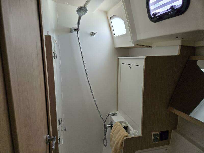 OFF PISTE 46ft Beneteau Yacht For Sale