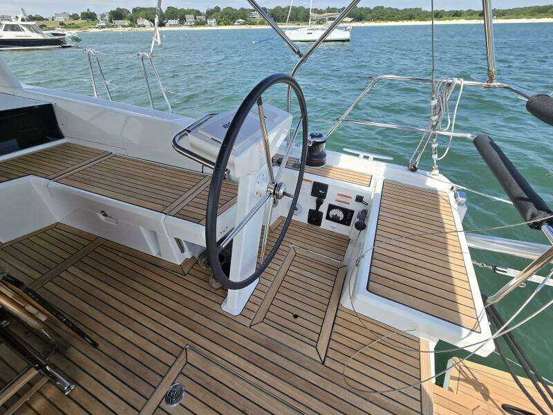 OFF PISTE 46ft Beneteau Yacht For Sale
