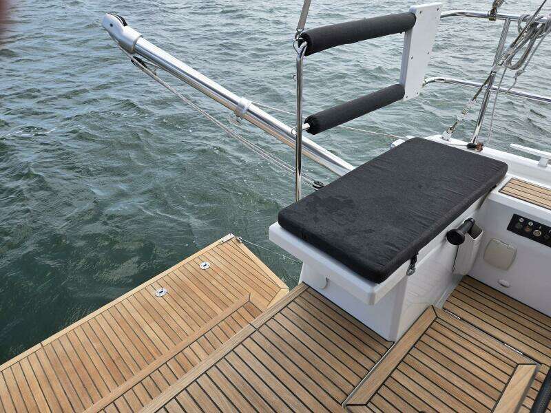 OFF PISTE 46ft Beneteau Yacht For Sale