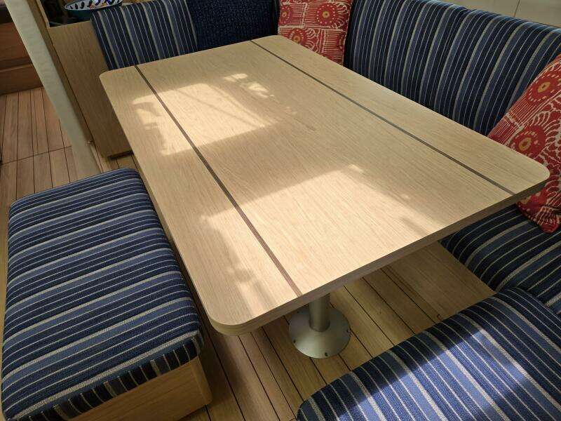 OFF PISTE 46ft Beneteau Yacht For Sale