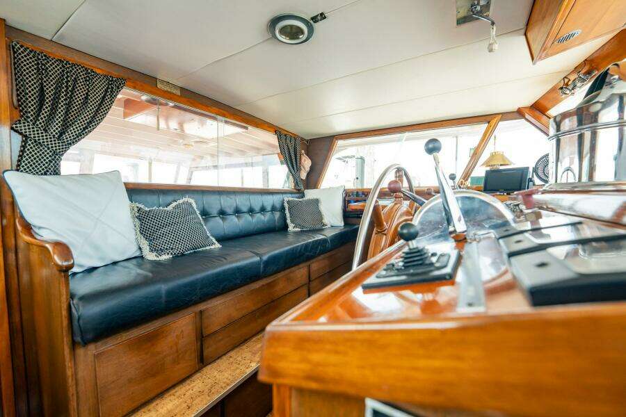 Coconut 64ft Burger Yacht For Sale