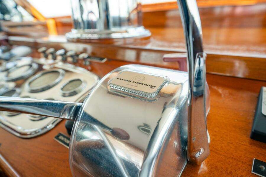 Coconut 64ft Burger Yacht For Sale