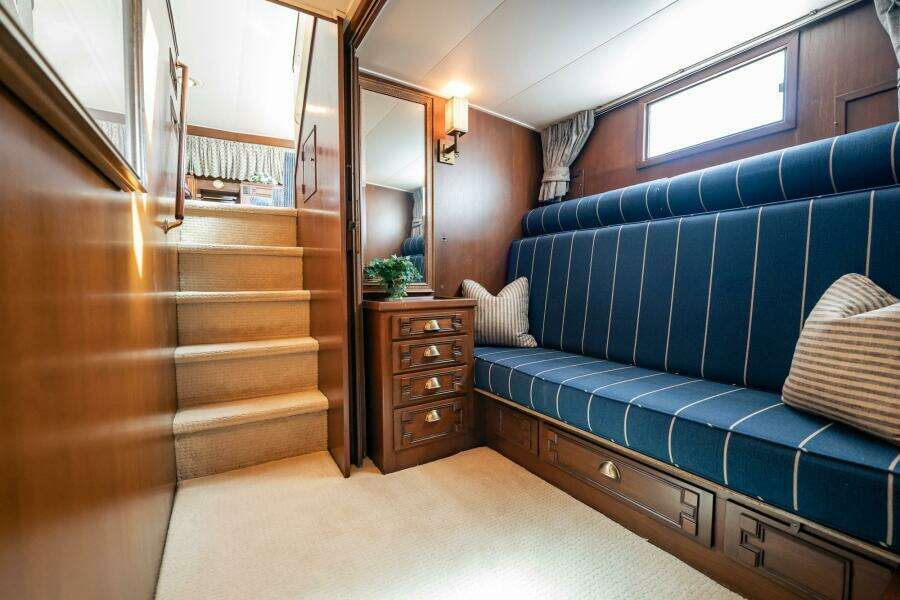 Coconut 64ft Burger Yacht For Sale