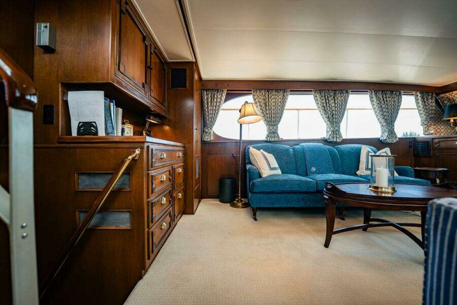 Coconut 64ft Burger Yacht For Sale