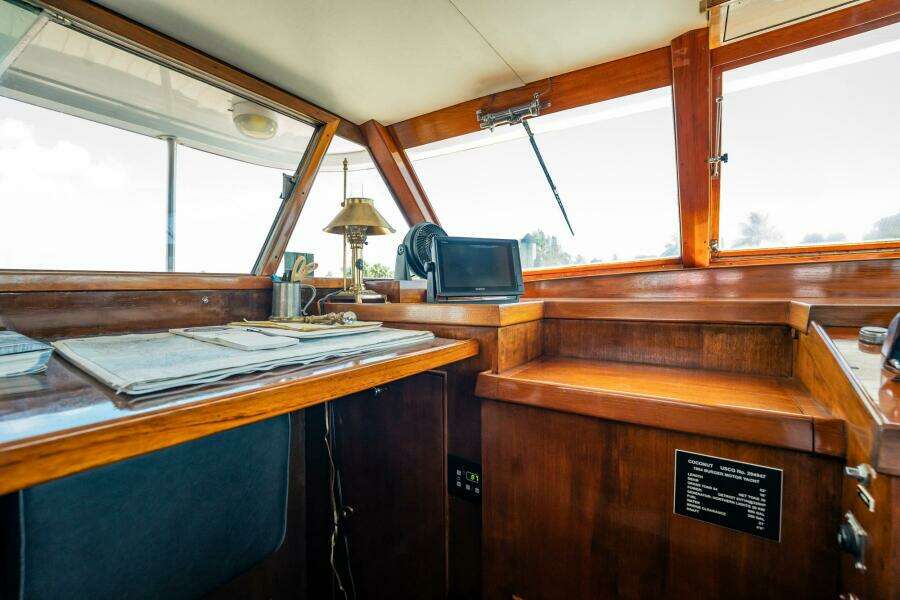 Coconut 64ft Burger Yacht For Sale