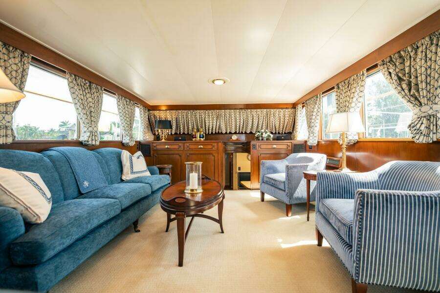 Coconut 64ft Burger Yacht For Sale