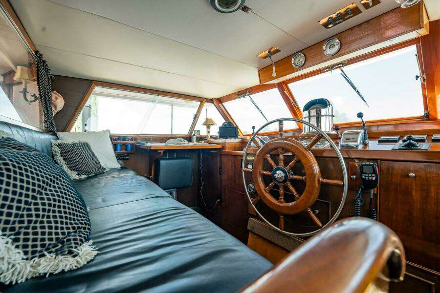 Coconut 64ft Burger Yacht For Sale