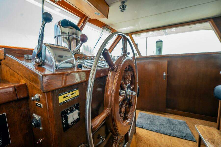 Coconut 64ft Burger Yacht For Sale