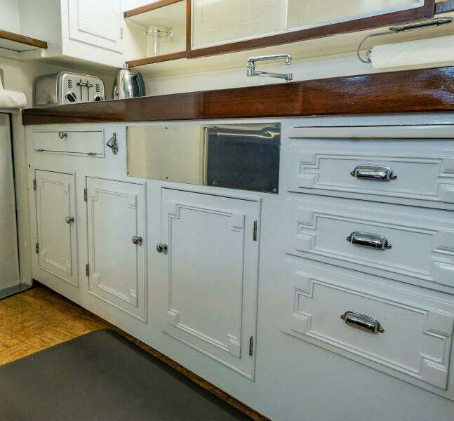 Coconut 64ft Burger Yacht For Sale