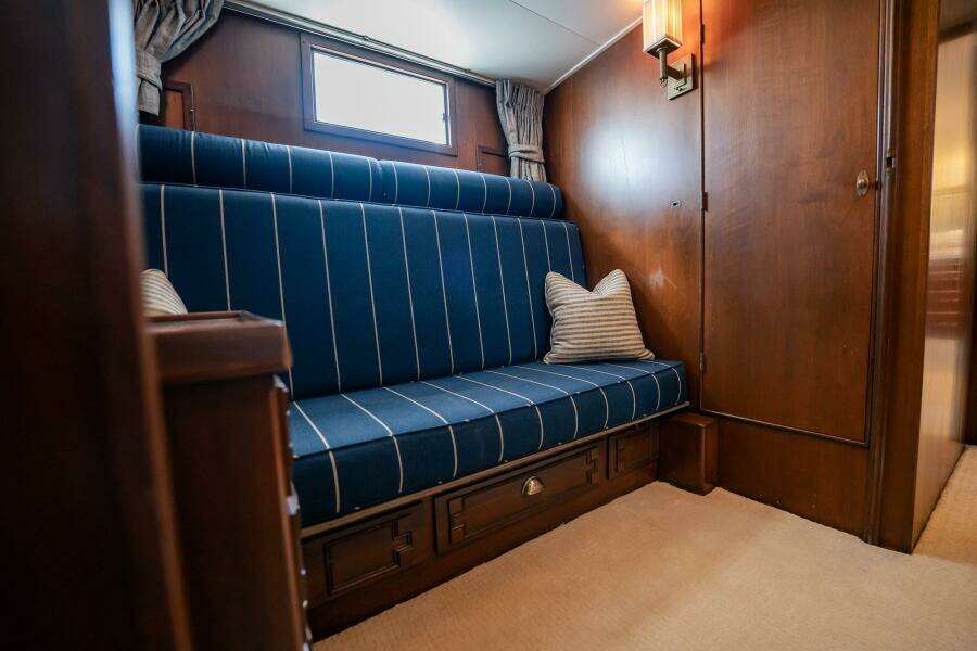 Coconut 64ft Burger Yacht For Sale
