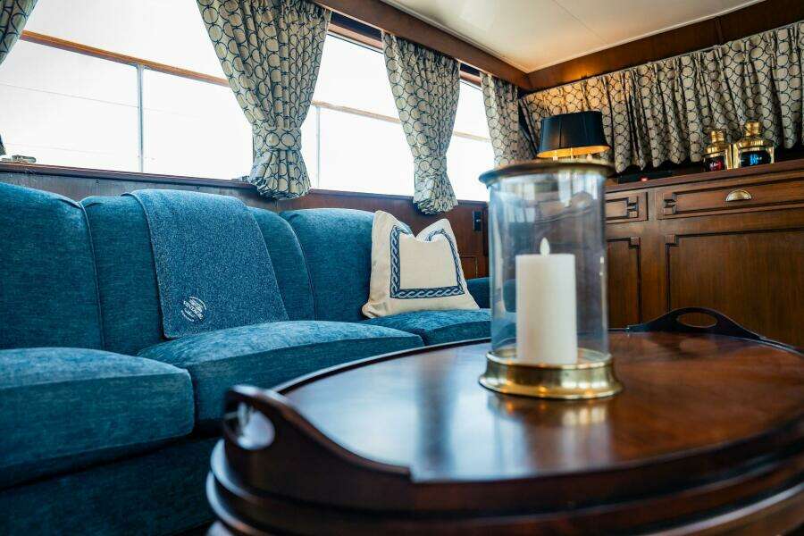 Coconut 64ft Burger Yacht For Sale