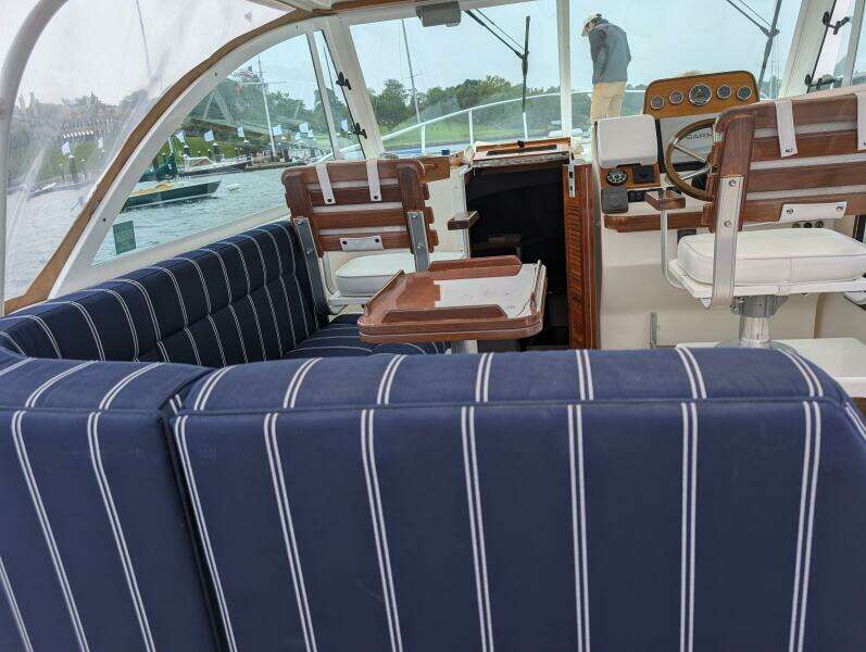 Wilbury 33ft Hunt Yacht For Sale