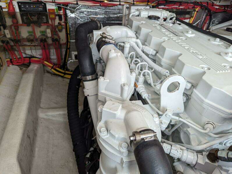 Wilbury 33ft Hunt Yacht For Sale