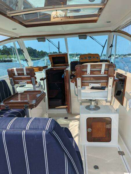Wilbury 33ft Hunt Yacht For Sale
