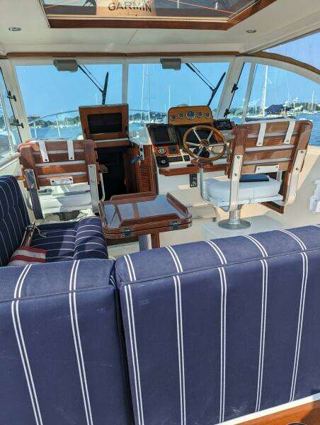 Wilbury 33ft Hunt Yacht For Sale