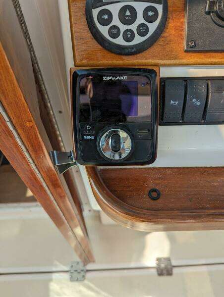 Wilbury 33ft Hunt Yacht For Sale