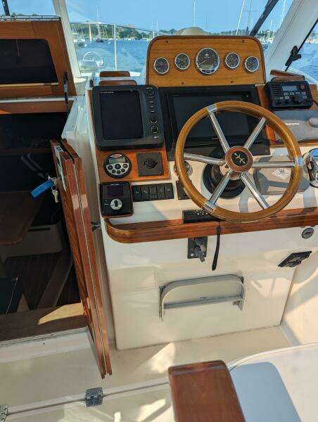 Wilbury 33ft Hunt Yacht For Sale
