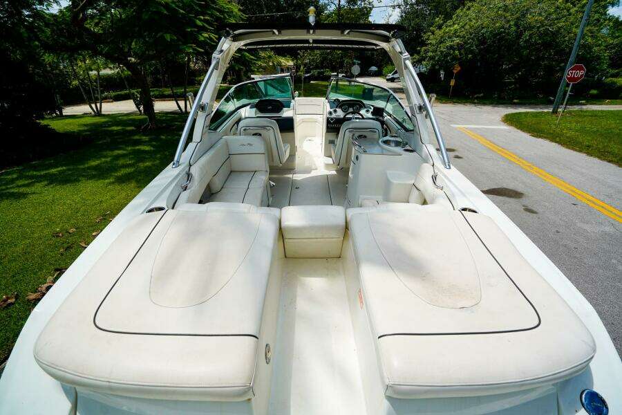 27ft Sea Ray Yacht For Sale