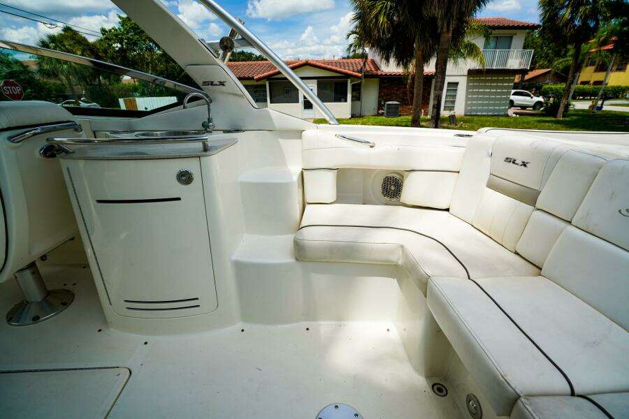 27ft Sea Ray Yacht For Sale