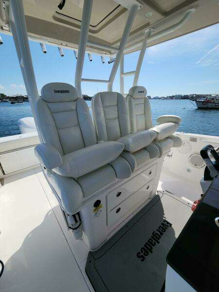 35ft Everglades Yacht For Sale