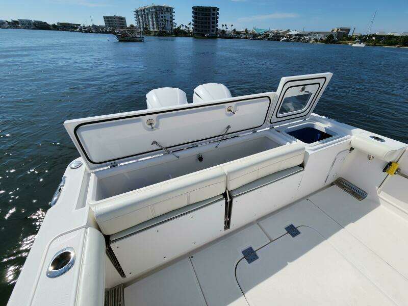 35ft Everglades Yacht For Sale