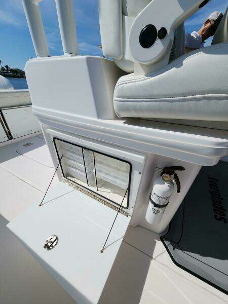 35ft Everglades Yacht For Sale
