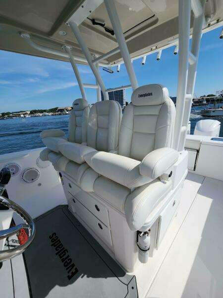 35ft Everglades Yacht For Sale