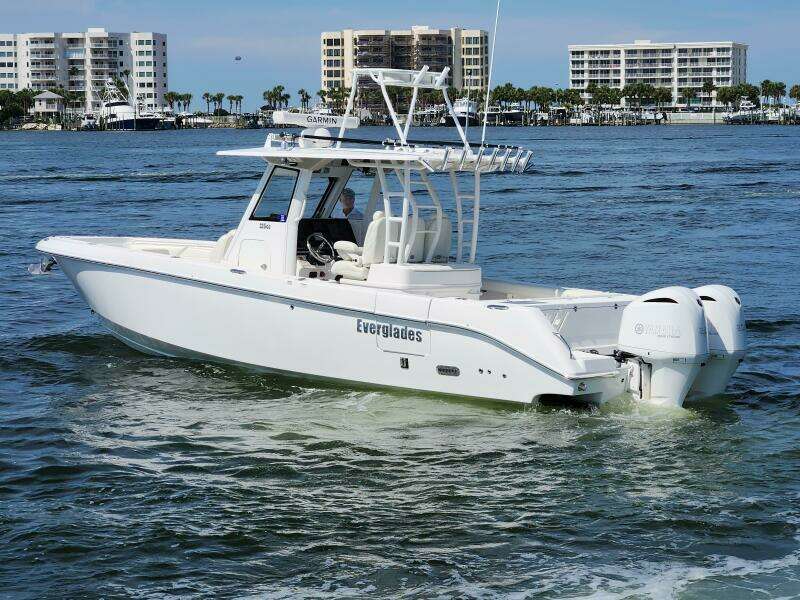 35ft Everglades Yacht For Sale