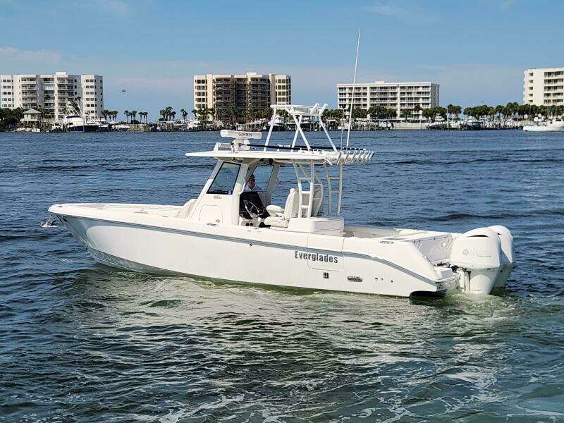 35ft Everglades Yacht For Sale