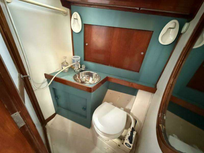 Blown Away 43ft Gulfstar Yacht For Sale