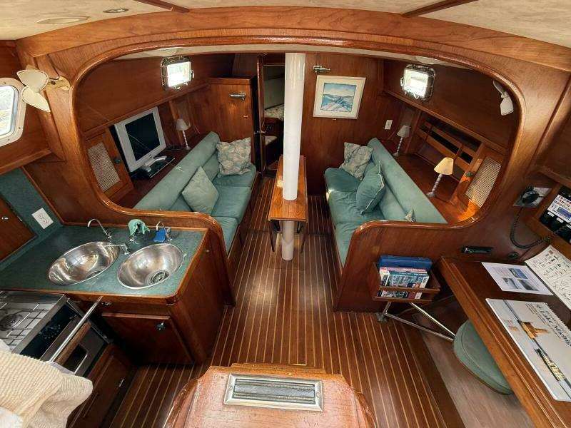 Blown Away 43ft Gulfstar Yacht For Sale