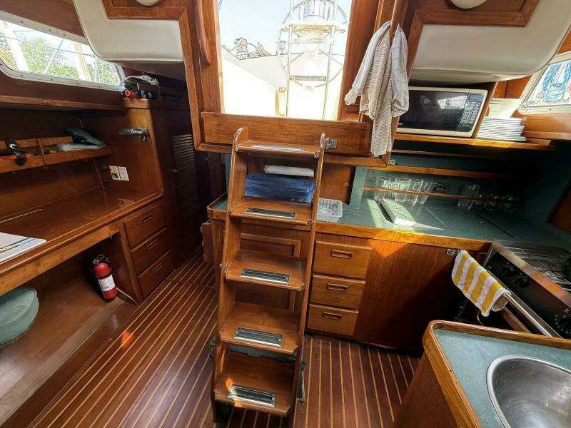 Blown Away 43ft Gulfstar Yacht For Sale