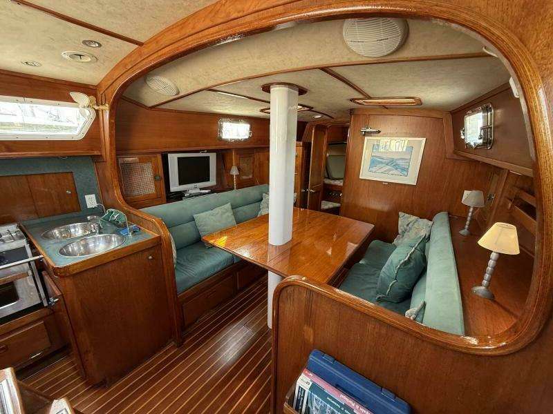 Blown Away 43ft Gulfstar Yacht For Sale