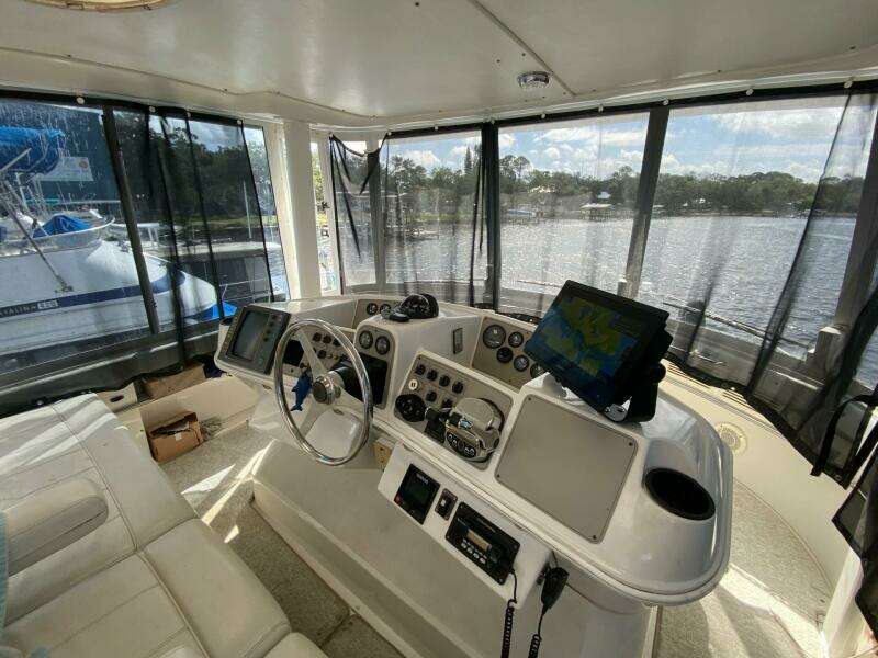 50ft Carver Yacht For Sale