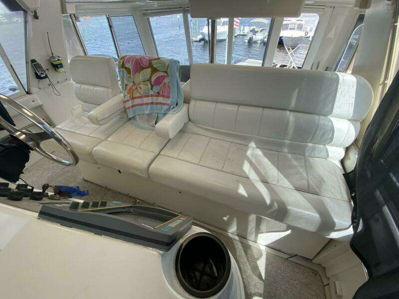 50ft Carver Yacht For Sale
