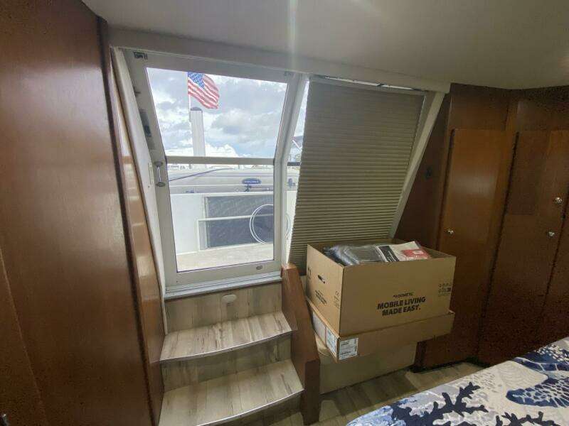 50ft Carver Yacht For Sale