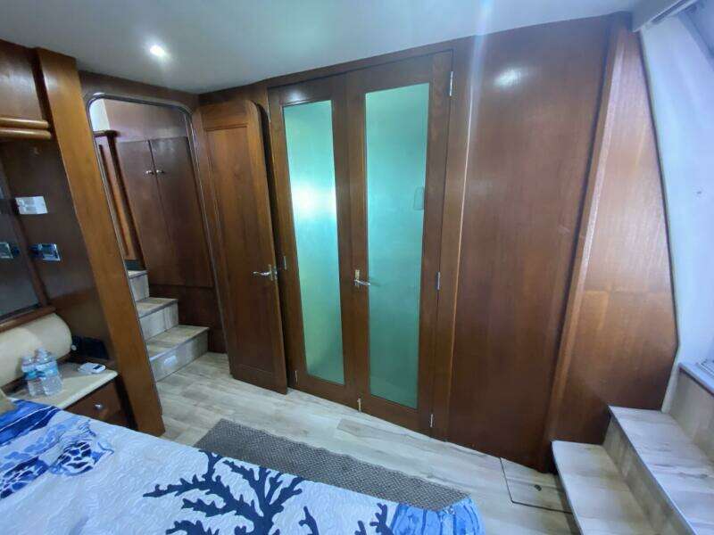 50ft Carver Yacht For Sale